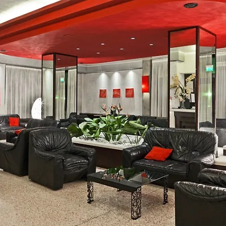 Antony - Venice Airport